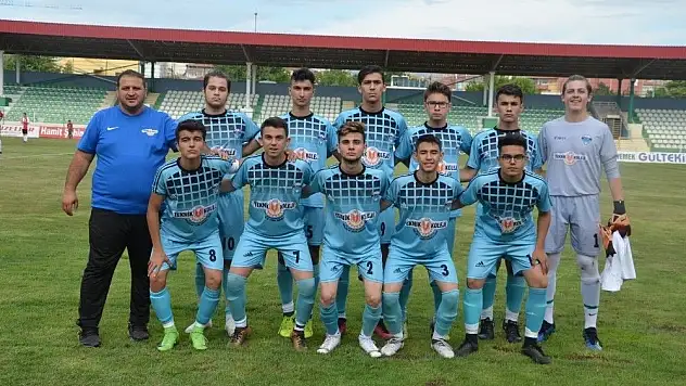 Atletikspor U16 Kadıköy önünde