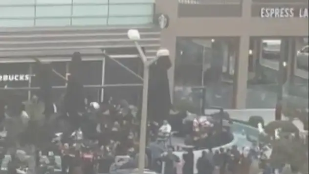 AVM önünde protesto