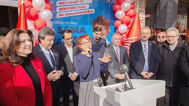 'AVM yapa yapa esnafı bitirdiniz'