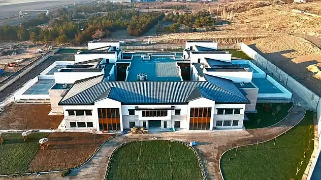 Avrupa'nın en büyüğü yarın kapılarını açıyor