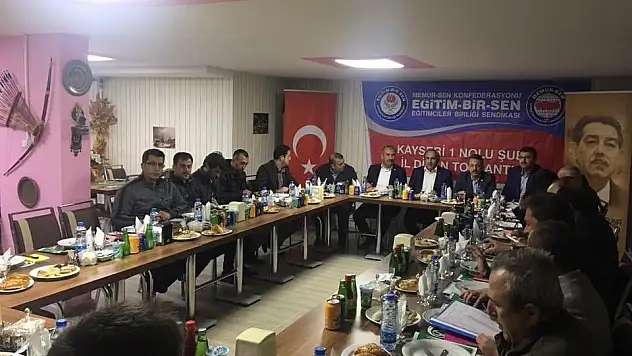 Aydın Kalkan,&quotÖğretmen itibarını ve saygınlığını geri istiyor&quot