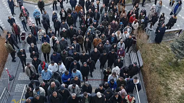 Prim, iaşe ve market desteği... Kayseri'de 100 kişi alınacak