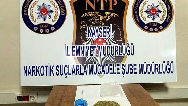 Uyuşturucu taciri öz kızını polise babası şikayet etti