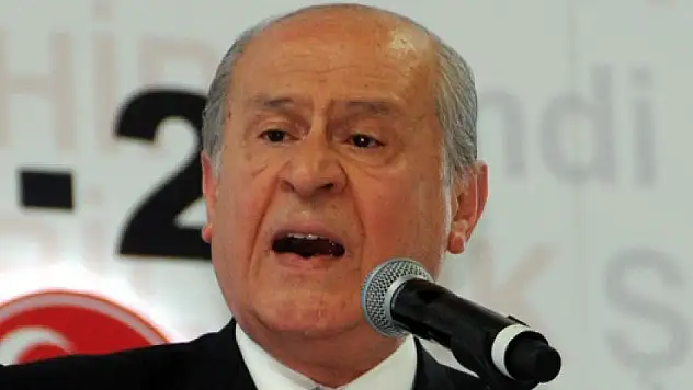 Bahçeli, AKP'ye &quotevet&quot dedi