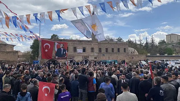 AK Parti'den ilçe çıkarması...