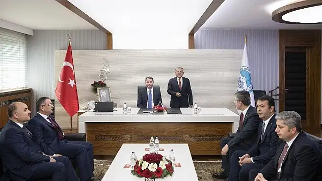 Bakan Albayrak Büyükşehir'de