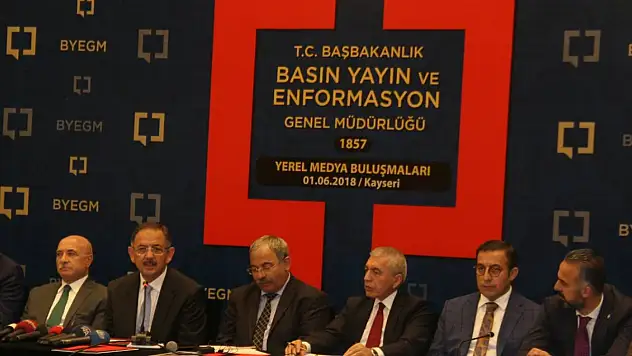 Bakan Özhaseki : &quotİmar'da çok ciddi yasalar geliyor&quot 