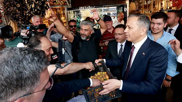 Bakan Yerlikaya satırı eline aldı: Yakarım!
