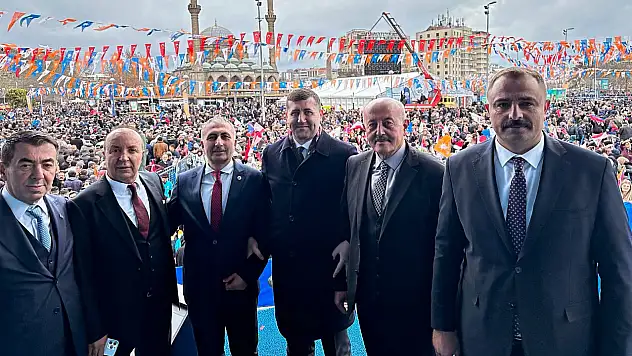 Baki Ersoy'dan 'Beşi bir yerde' paylaşımı!