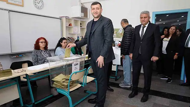 MHP'li Baki Ersoy oyunu kullandı!