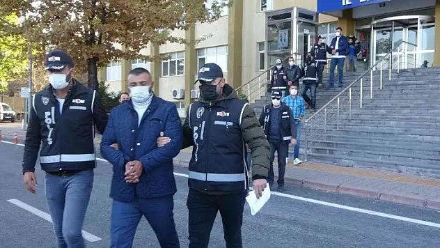 Kayseri'de tefeci operasyonu! Gözaltılar var...