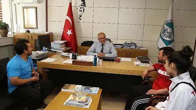 Başarılı sporcuya 20 altın
