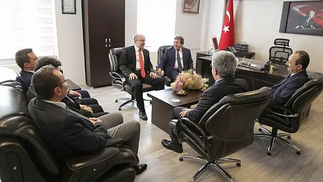 Başhekim Prof. Dr. İlhami Çelik görevini teslim aldı
