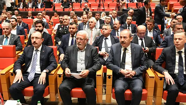 Ticaret Odası'nda basına kapalı toplantı! Gülsoy, Bakan'dan ne istedi?
