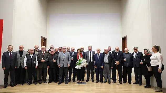 Başkan, 40 yıl sonra mezun olduğu Kayseri Lisesi'nde kariyer sırlarını anlattı