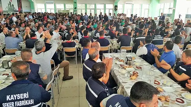 Başkan Akay, çalışanlarla 'Ordunun Duası' ile bayramlaştı
