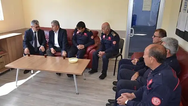 Başkan Altun itfaiye amirliğini ziyaret etti
