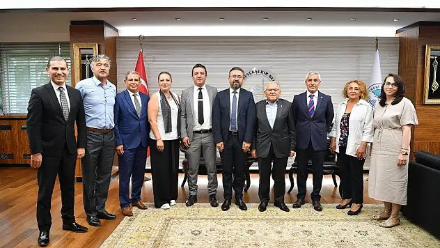 Başkan Büyükkılıç'a bakın kimler misafir oldu!