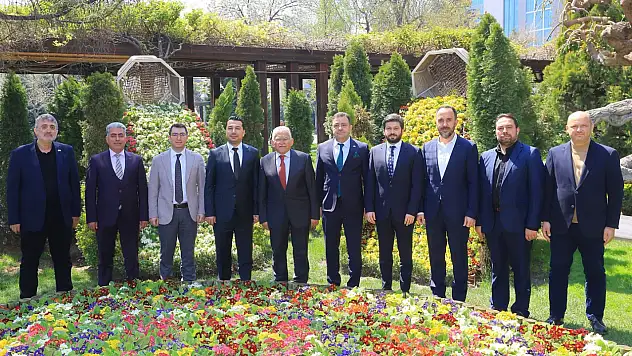 Başkan Büyükkılıç'a dikkat çeken ziyaret