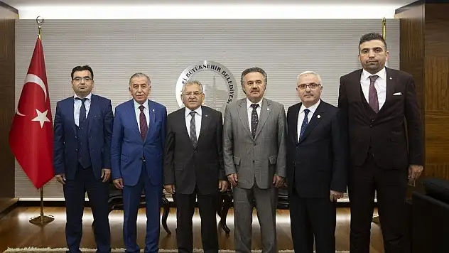 Başkan Büyükkılıç'a ziyaretler sürüyor