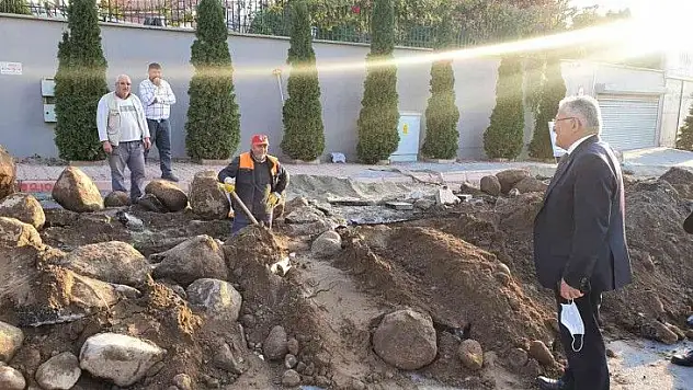 Başkan Büyükkılıç, altyapı ve yol çalışmalarını denetledi