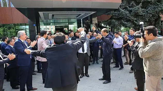 &quotÇalışmalarımızda, çalışanlarımızın alın teri bulunuyor&quot