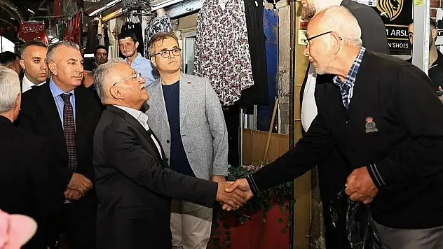 Başkan Büyükkılıç çarşı ziyaretinde!