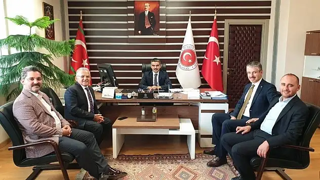 Başkan Büyükkılıç, Çevre ve Şehircilik Bakanı Kurum ile önemli bir görüşme yaptı
