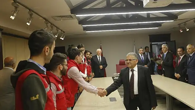 Başkan Büyükkılıç, damla gönülleri ile birlikte
