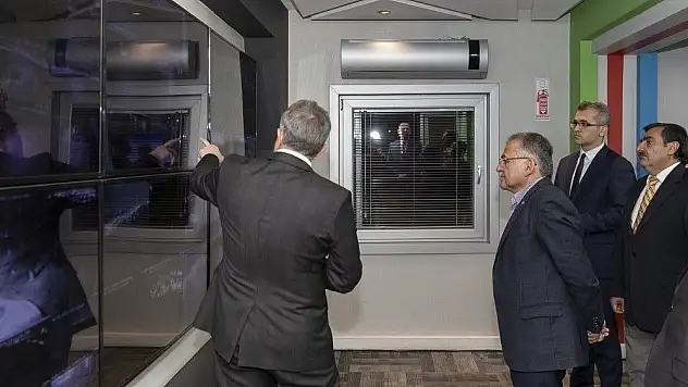 Başkan Büyükkılıç gece yarısı KASKİ'de toplantı yaptı