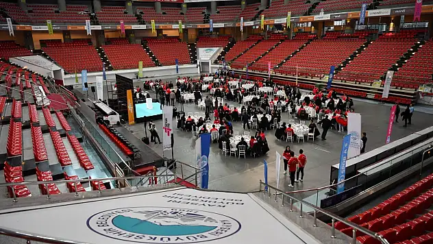 Başkan Büyükkılıç iftarı bakın nerede yaptı?