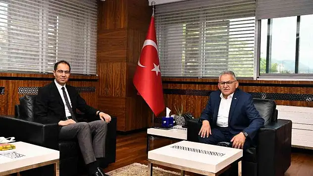Yeni Müdür ziyaret turunda...