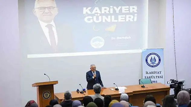 Büyükkılıç, ilahiyat öğrencileri ile kariyer günlerinde buluştu