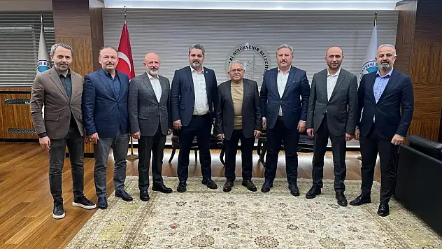 Belediyede gece buluşması