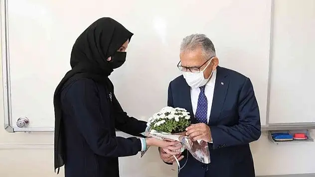 Büyükkılıç, İmam Hatipli öğrencilerle buluştu