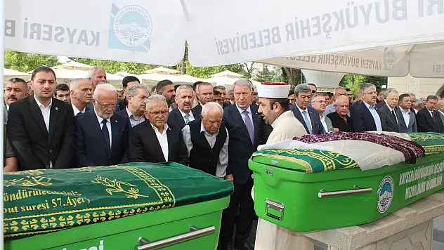 Başkan Büyükkılıç'ın yengesi Naciye Büyükkılıç son yolculuğuna uğurlandı