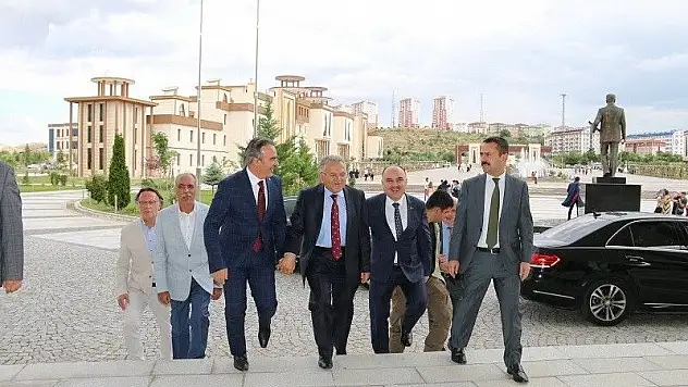 Büyükkılıç: Kayseri'nin turizmden büyük pay alması için çalışıyoruz