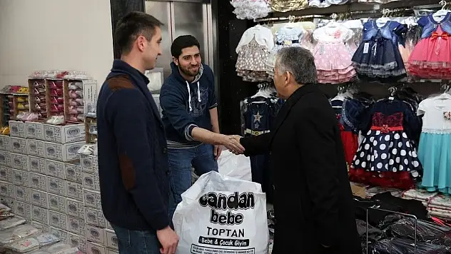 Başkan Büyükkılıç Kiçikapı esnafını ziyaret etti