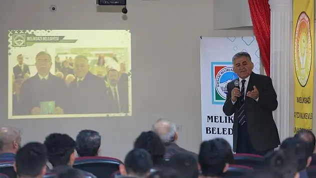 Başkan Büyükkılıç liseli öğrencilerle buluştu
