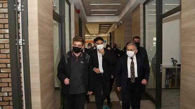 Başkan Büyükkılıç öğrencilerle buluştu