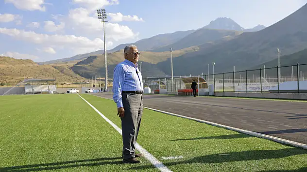 Başkan Büyükkılıç' tan inceleme! Uluslararası atletizm pisti hayata geçiyor