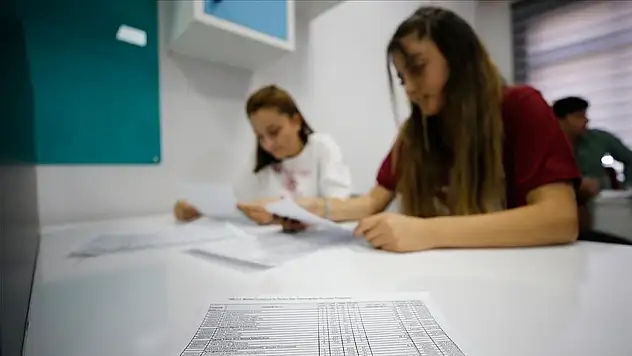 Başkan Büyükkılıç'tan LGS öğrencilerine destek