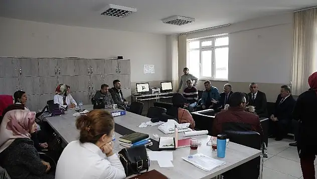 Başkan Büyükkılıç'tan, öğrencilere: 'Örnek ve önder olmanızı istiyoruz'
