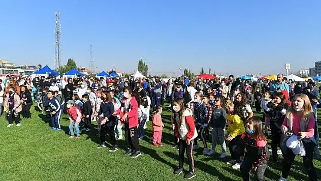 Çocuklar okullarındaki eksiklikleri anlattı!