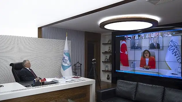 Başkan Büyükkılıç TBB Toplantısı'na katıldı