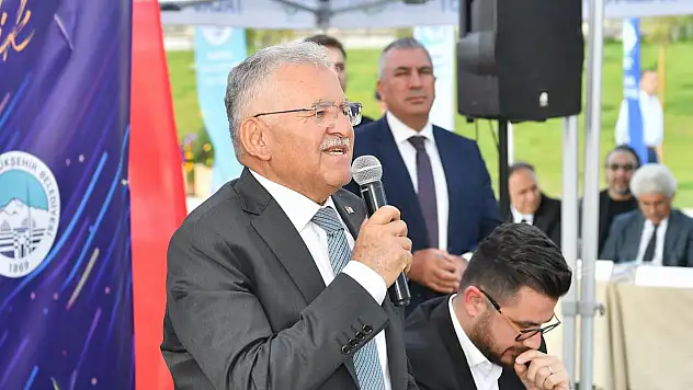 Başkan Büyükkılıç tüm soruları Talas'ta cevapladı