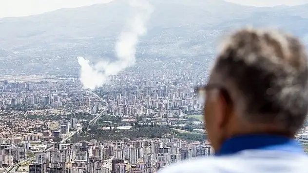 Büyükkılıç Türk Yıldızları'nı vatandaşlarla izledi