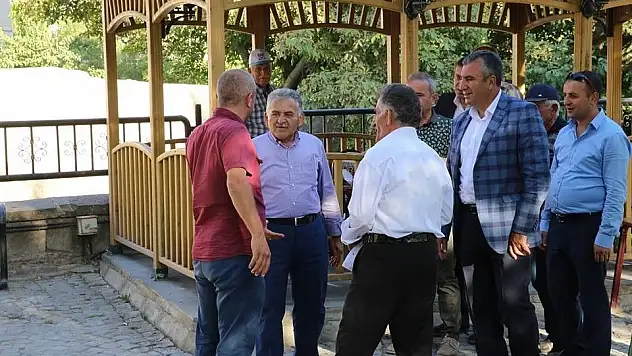 Başkan Büyükkılıç vatandaşlarla bayramlaştı
