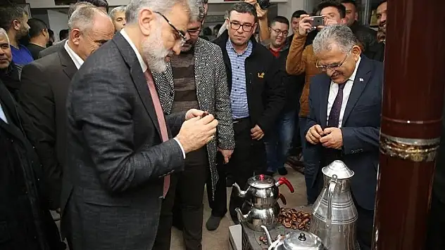 Başkan Büyükkılıç Kayseri oturmasında!