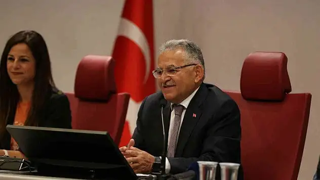 Büyükkılıç, yavru vatan Kıbrıs'tan gelen sporcuları ağırladı